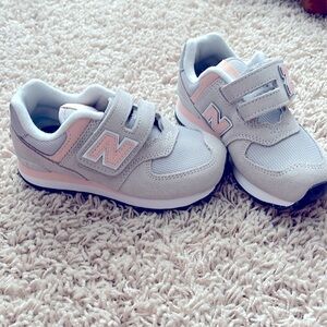 Brand new New Balance 574 girls shoes - in box